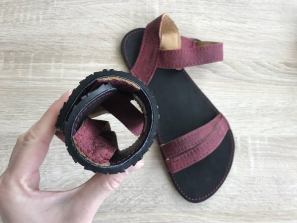 Boty Luks Verano veinipunased sandaalid (keskmine laius)