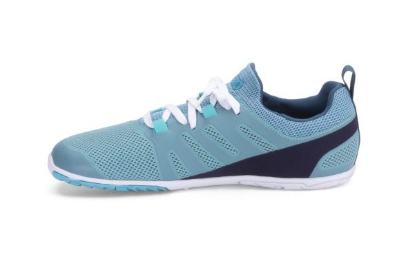 Xero Shoes Forza Runner helesinised valged paelad jooksutoss naistele paljajalujalanõud