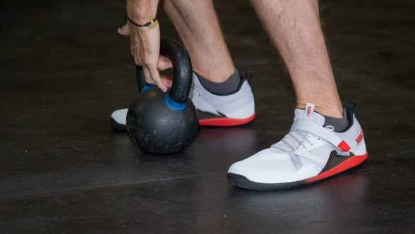 Xero Shoes Forza Trainer treeningajalanõud hallid paelad krõps paljajalujalanõud