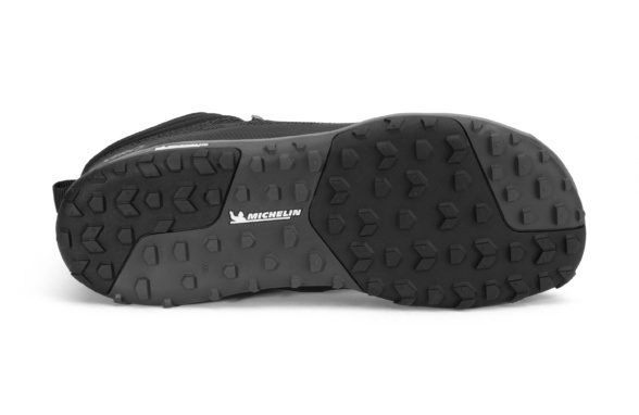 Xero Shoes Mid Scrambler matkasaapad musta värvi paeltega paljajalujalanõud