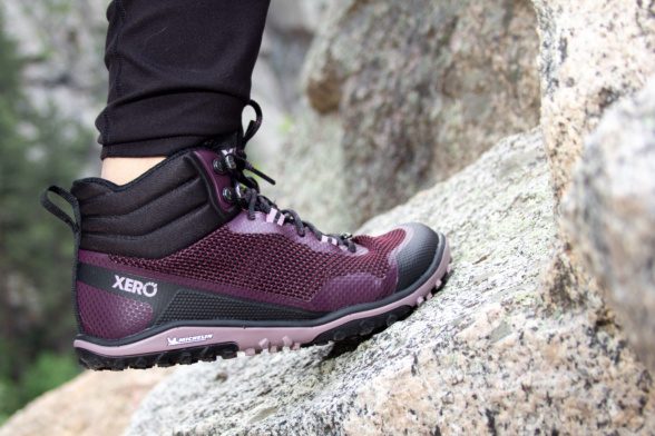 Xero Shoes Scrambler Mid naiste matkasaapad bordoopunane must paelad vetthülgav paljajalujalanõud