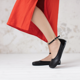 Shapen Tulip Black classic all-black barefoot ballet flats for women.