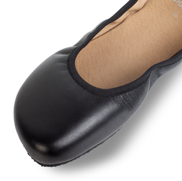 Shapen Tulip Black classic all-black barefoot ballet flats for women.