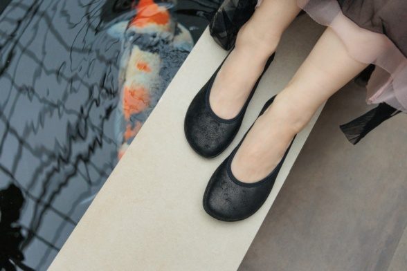 be lenka sophie black sparkling leather balerinas lightweight barefoot shoes