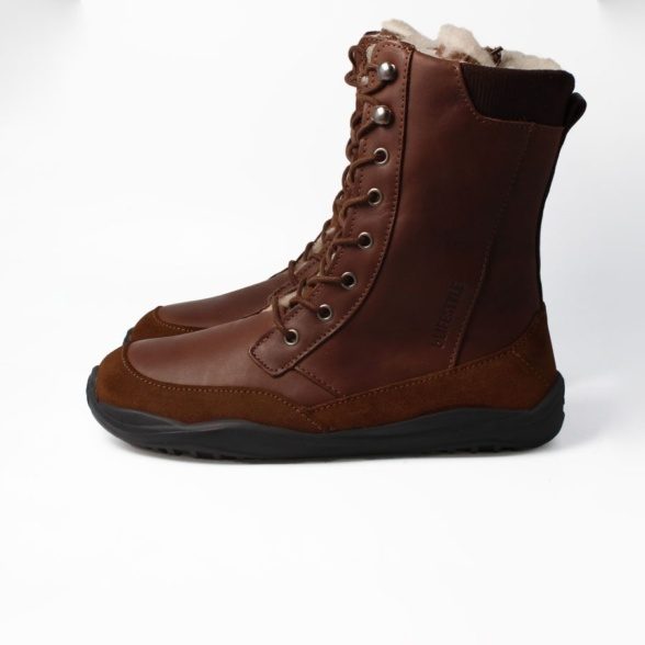 Brown bLifestyle discoverStyle winter boots made from nappa leather with lamb wool lining. Zip and laces for fastening.