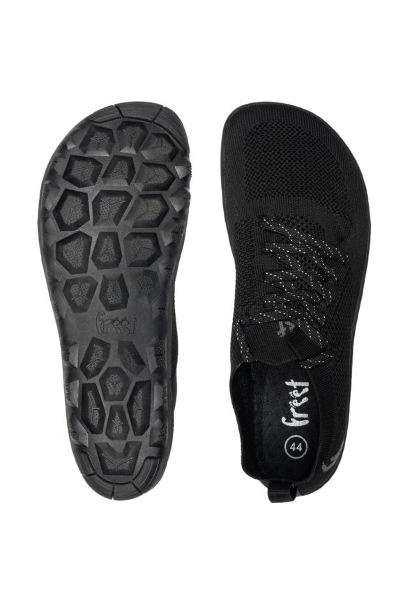 Freet keld black musta värvi vabaaja jalanõud vegan materjalid kummist musta värvi tald pealt paeltega