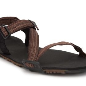 xero z-trail multi brown barefoot sandaalid on väga kerged ja tänu tallamustrile sobivad ka matkamiseks. Vegan materjalid