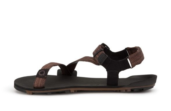 xero z-trail multi brown barefoot sandaalid on väga kerged ja tänu tallamustrile sobivad ka matkamiseks. Vegan materjalid