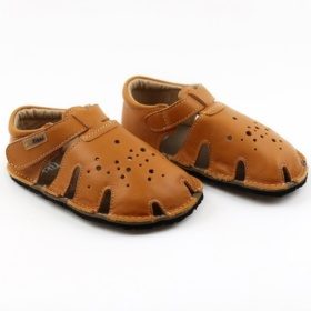 tikki aranya mustard nahast lastesandaalid. need barefoot sandaalid on õhku läbi laskvad ja krõpsuga kinnitatavad