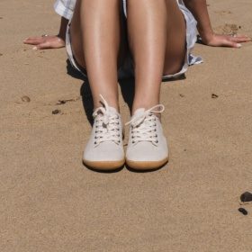 Mukishoes Sand vegan-friendly barefoot sneakers made from natural materials.
