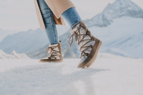 be lenka snowfox pruuni värvi ja sooja meriinovoodriga stiilsed ja lihtsasti jalgapandavad barefoot talvesaapad.