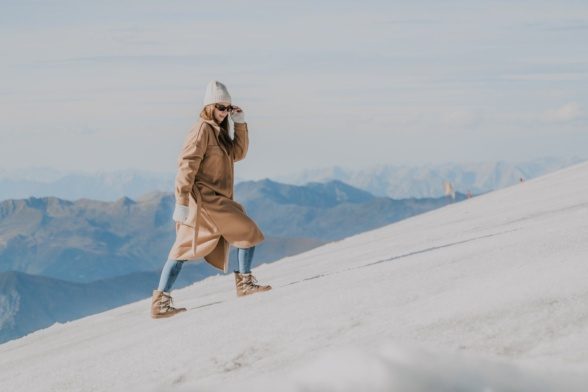 be lenka snowfox pruuni värvi ja sooja meriinovoodriga stiilsed ja lihtsasti jalgapandavad barefoot talvesaapad.