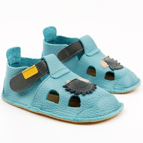 Tikki Nido Felix fun light blue barefoot sandals for children with a cute hedgehog motif are made of high-quality leather.