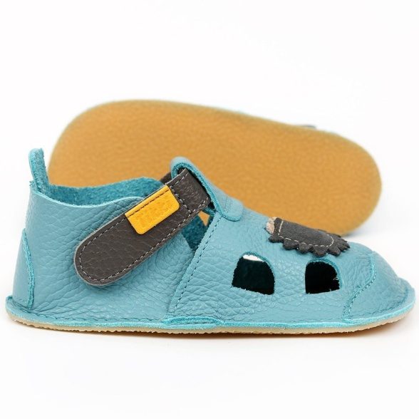 Tikki Nido Felix fun light blue barefoot sandals for children with a cute hedgehog motif are made of high-quality leather.
