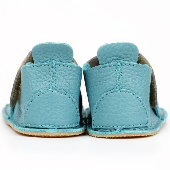 Tikki Nido Felix fun light blue barefoot sandals for children with a cute hedgehog motif are made of high-quality leather.