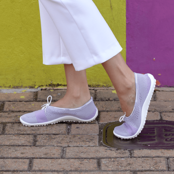 Leguano Style women's soft textile ballet flats.