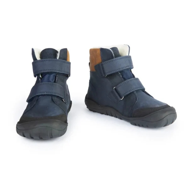 kvaliteetsetest ja naturaalsetest materjalidest Koel Milo 2.0 WP cognac blue laste barefoot talvesaapad on membraani ja villase voodriga