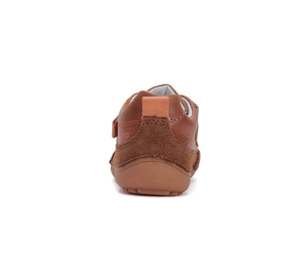 d.d.step sweetstep chocolate texas on üleni pruuni värvi nahast laste tossud krõpskinnitusega. need barefoot tossud sobivad laiale ja kõrgele jalale