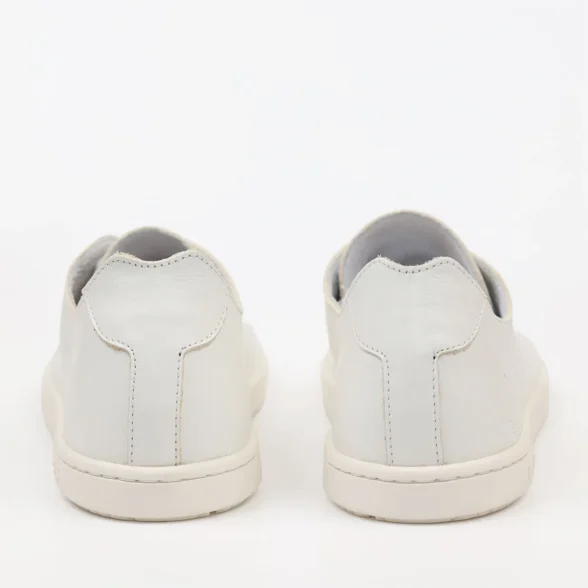lang.s zen pure üleni valget värvi unisex barefoot tennised on valmistatud kvaliteetsest nahast.