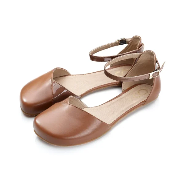 Shapen Poppy Cognac brown barefoot shoes for women made from high-quality leather