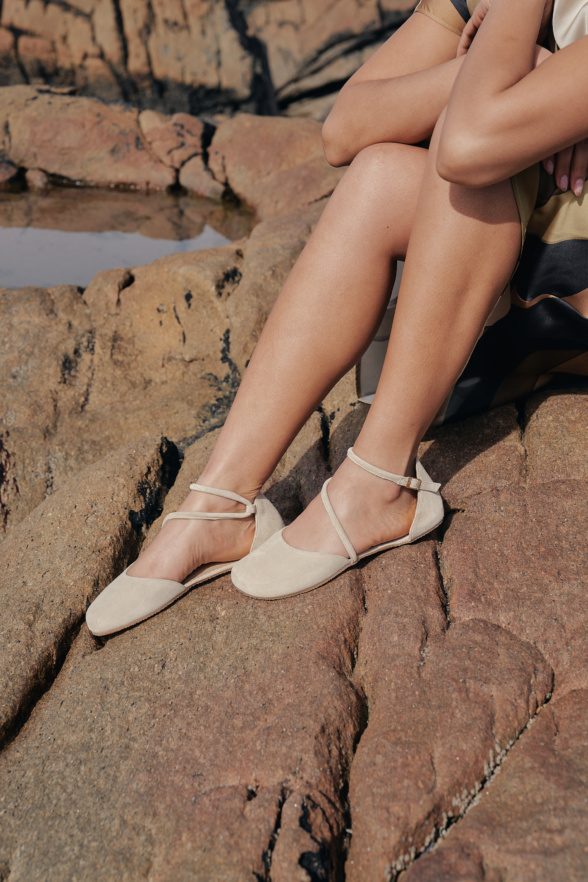 Shapen Orchid Beige are barefoot shoes made from high-quality suede.