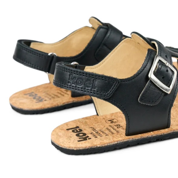 koel ariana napa black kvaliteetsest nahast krõpskinnitusega musta värvi naiste barefoot varbavahe sandaalid