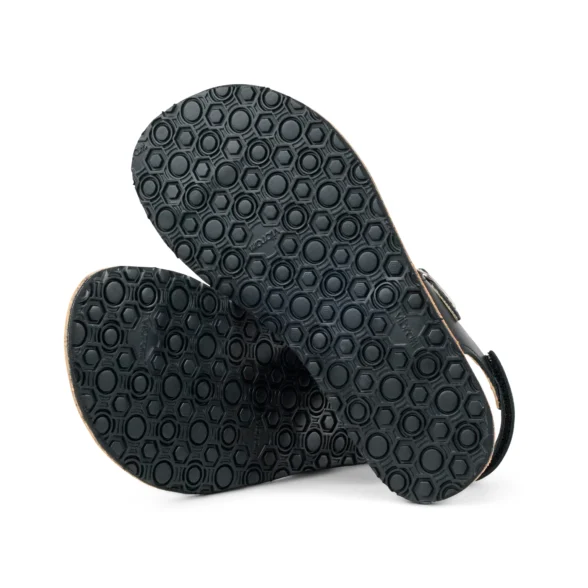 koel ariana napa black kvaliteetsest nahast krõpskinnitusega musta värvi naiste barefoot varbavahe sandaalid