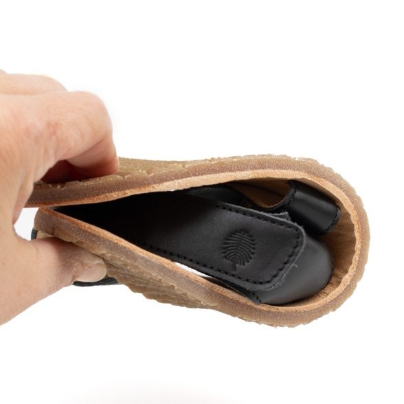 Lang.s gaia black üleni musta värvi nahast barefoot sandaalid naistele