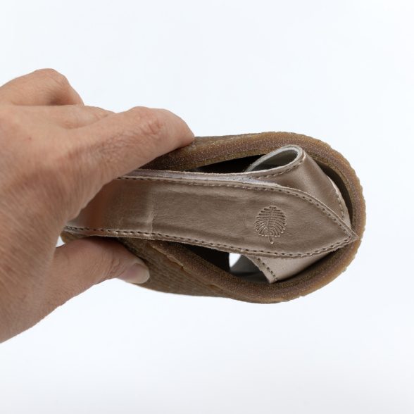 Lang.S SOUL Vegan Shimmer kuldse läikega veganmaterjalist barefoot sandaalid naistele