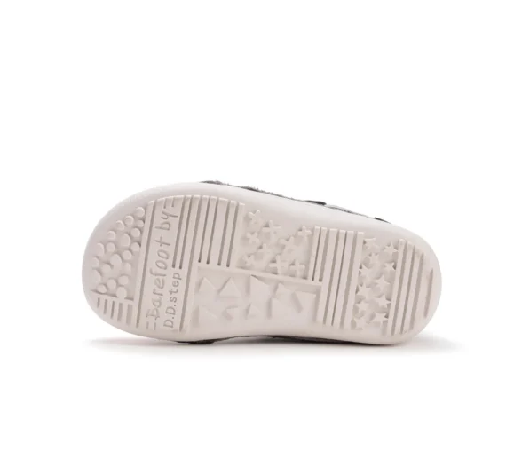 d.d.stepp grey boomerang hallid sädelevad barefoot tossud lastele ja noortele