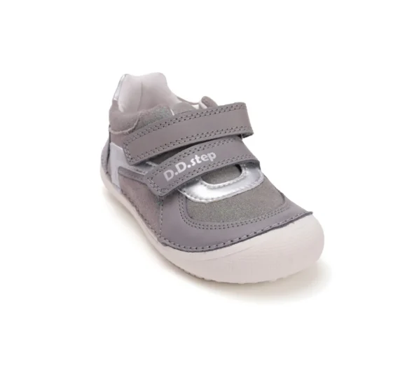 d.d.stepp grey boomerang hallid sädelevad barefoot tossud lastele ja noortele