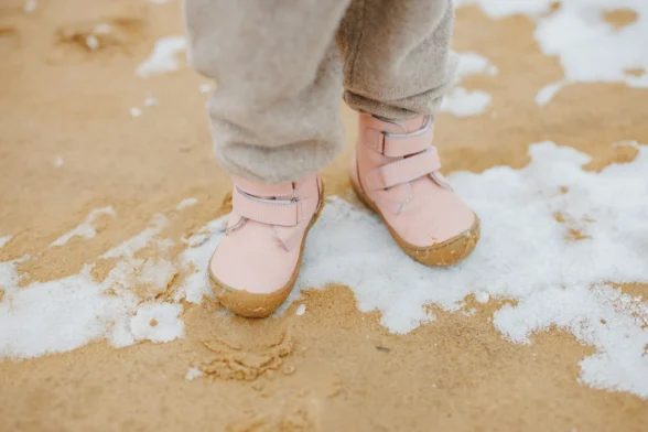 Minimus Robin 2 Pink roosat värvi nahast krõpsudega barefoot saapad tüdrukutele soojad talvesaapad kummist tald