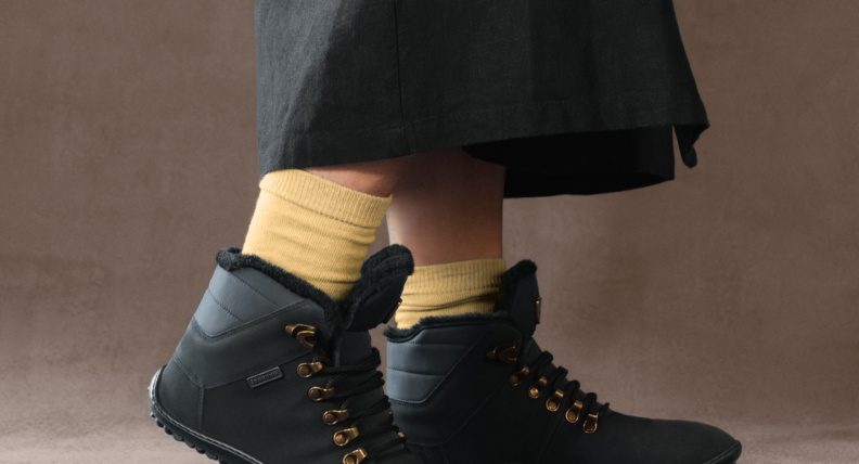 Evidence-based benefits and risks of barefoot shoes for foot health