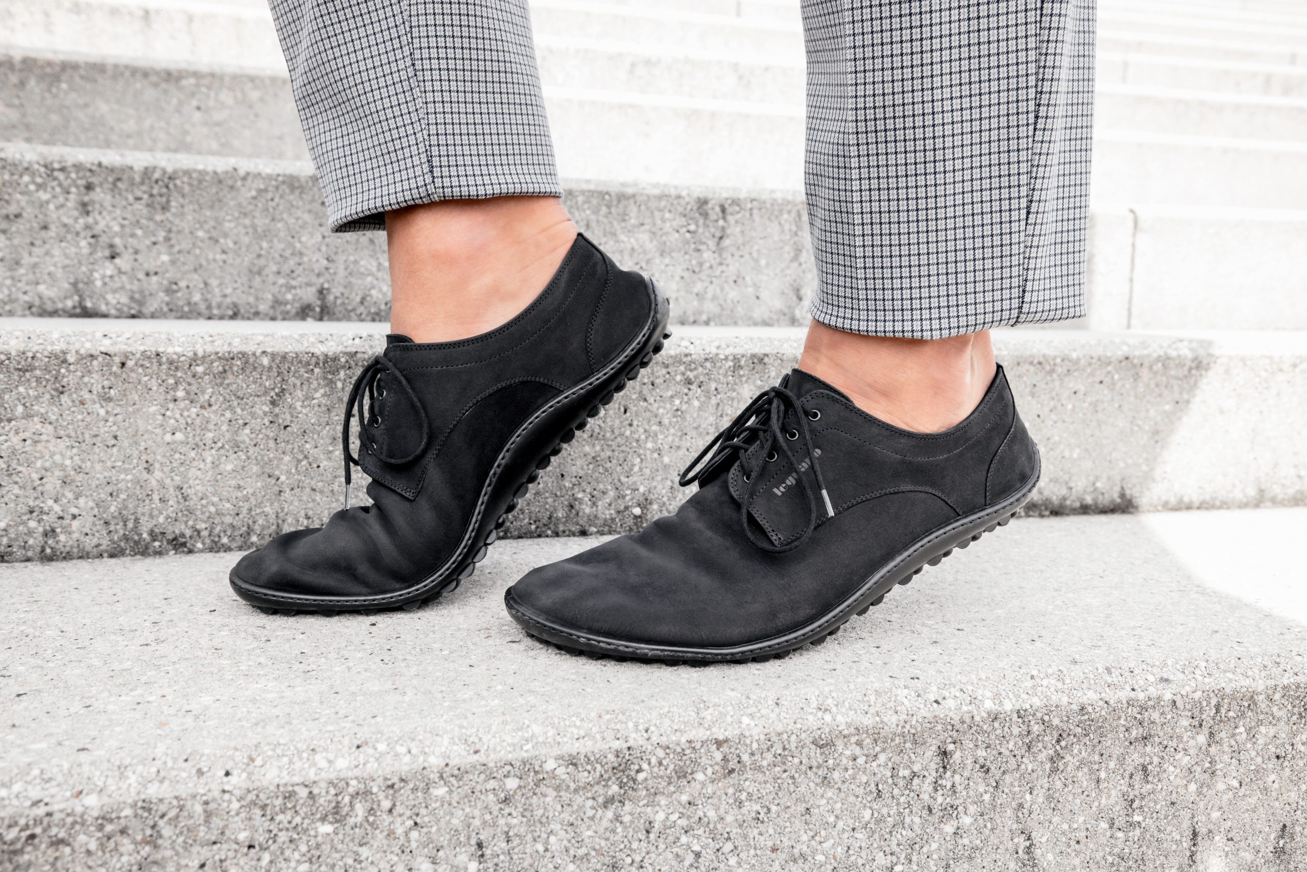leguano dean black kvaliteetsest nahast unisex barefoot kingad meestele ja naistele pidulikud