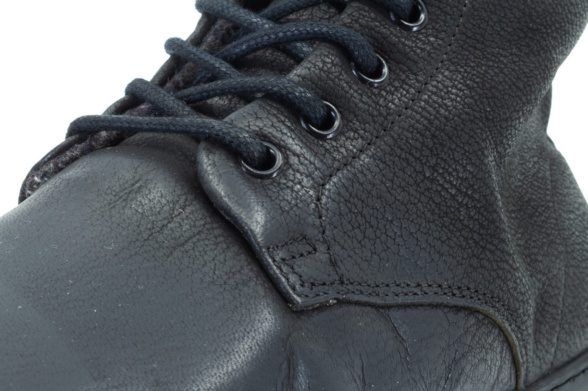 mukishoes igneous talvesaapad sooja villase voodri ja lukuga üleni musta värvi barefoot talvesaapad