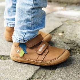 pruuni värvi nahast laste barefoot saapad kevadeks esimesteks sammudeks